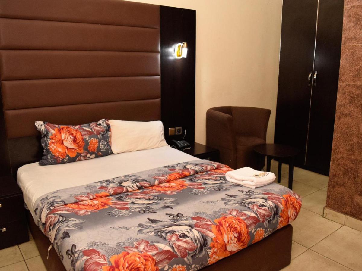 Bana Hotel & Suites Lagos Exterior foto