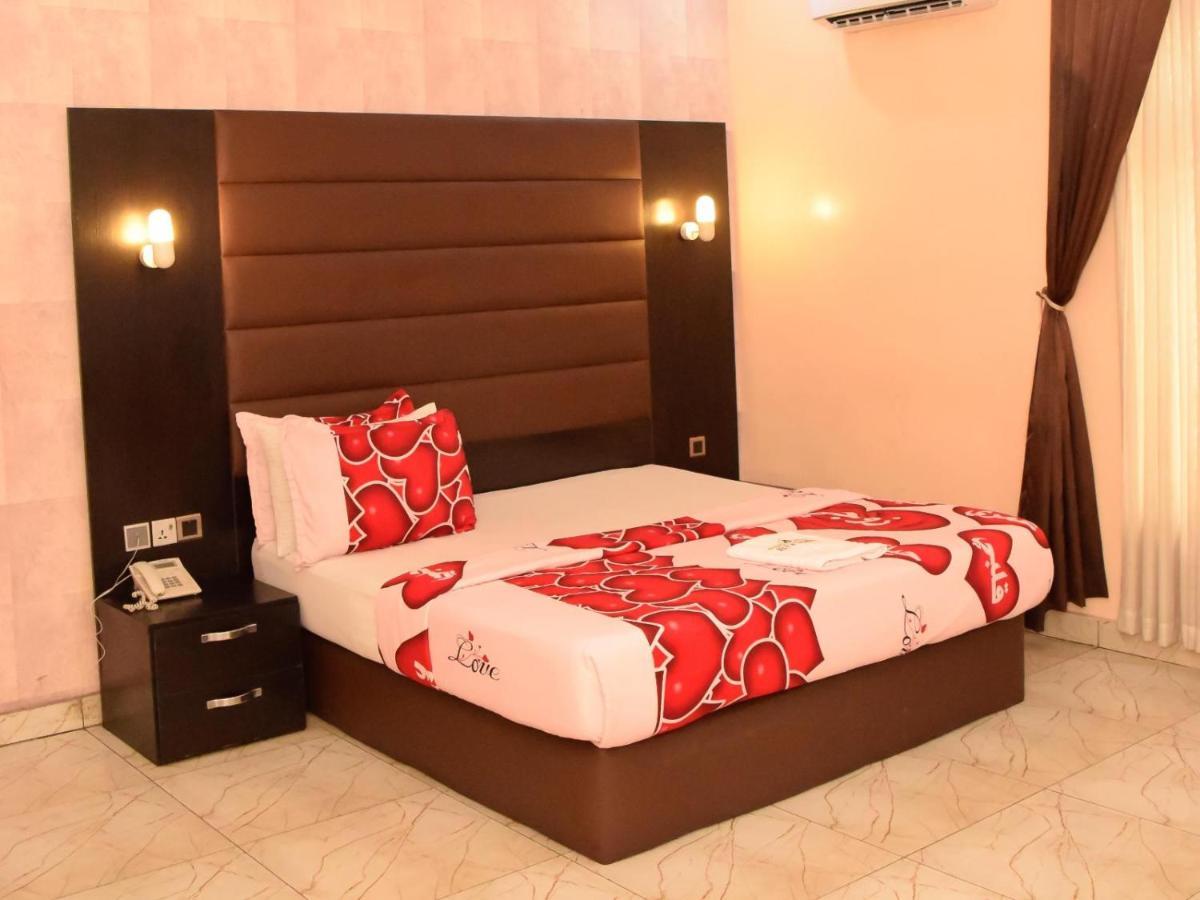 Bana Hotel & Suites Lagos Exterior foto